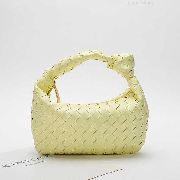 botega venates jodie teen intrecciato pouch mini knitting knotting ox horn dumpling cloud hand leather armpit bag women c37n
botega venates jodie teen intrecciato pouch mini knitting knotting ox horn dumpling cloud hand leather armpit bag women c37n