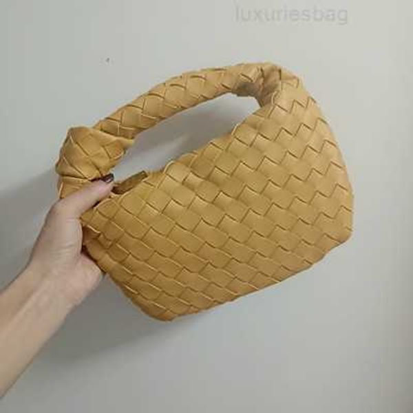 botega venates jodie mini teen intrecciato pouch luxury mini woven knot cow's corner dumplings cloud bag hand held leather armpit bag f
botega venates jodie mini teen intrecciato pouch luxury mini woven knot cow's corner dumplings cloud bag hand held leather armpit bag f