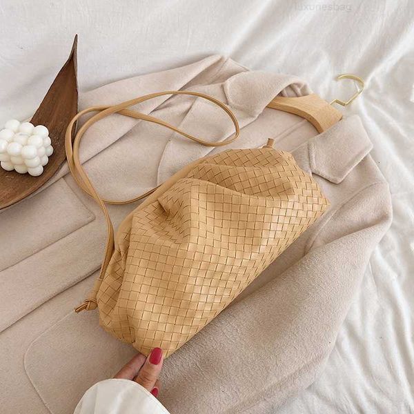 botega venates jodie mini teen intrecciato pouch woven net red cloud small foreign style women's bag fashion version one shoulder messe
botega venates jodie mini teen intrecciato pouch woven net red cloud small foreign style women's bag fashion version one shoulder messe