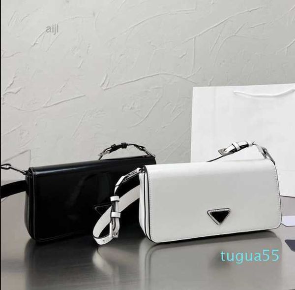 designer-women shoulder bag flip handbags purse genuine leather triangle sign 5a quality messenger wallets plain handbag
designer-women shoulder bag flip handbags purse genuine leather triangle sign 5a quality messenger wallets plain handbag