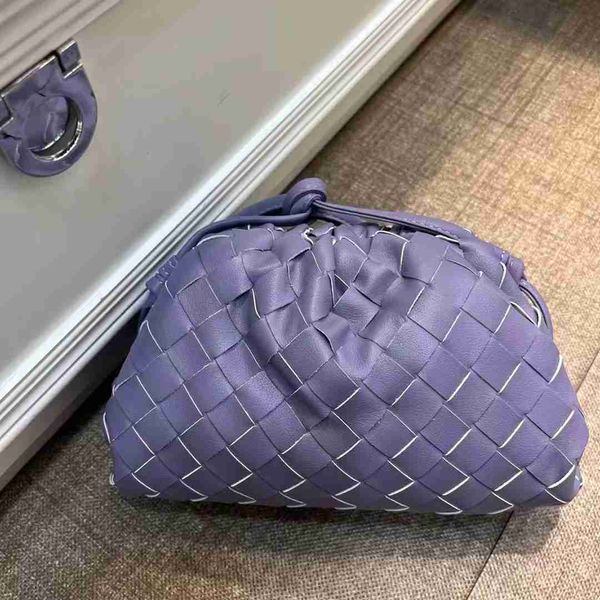 botega venates jodie mini teen intrecciato cloud women's leather woven pouch cloud dumpling hand one shoulder messenger bag fmqf
botega venates jodie mini teen intrecciato cloud women's leather woven pouch cloud dumpling hand one shoulder messenger bag fmqf