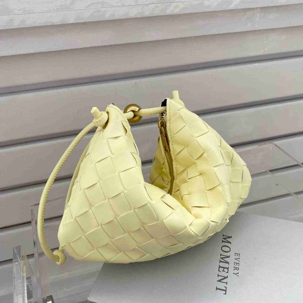botega venates jodie mini teen intrecciato pouch small golden ball woven single shoulder underarm fashion trend dumpling women's hand b
botega venates jodie mini teen intrecciato pouch small golden ball woven single shoulder underarm fashion trend dumpling women's hand b