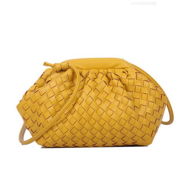 botega venates jodie mini teen intrecciato pouch women's small simple woven cloud ins net red fashion messenger bag kri8
botega venates jodie mini teen intrecciato pouch women's small simple woven cloud ins net red fashion messenger bag kri8