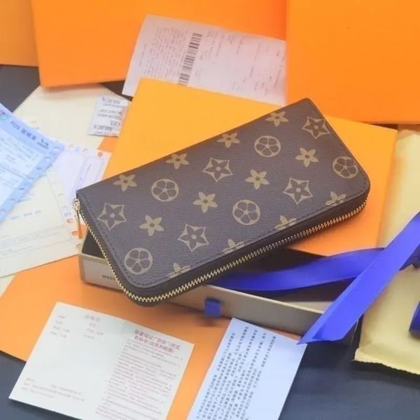 2023 fashion flowers designer zipper wallets luxurys men women leather bags classic letters coin purse original box plaid card holder m60017, Red;black
2023 fashion flowers designer zipper wallets luxurys men women leather bags classic letters coin purse original box plaid card holder m60017, Red;black