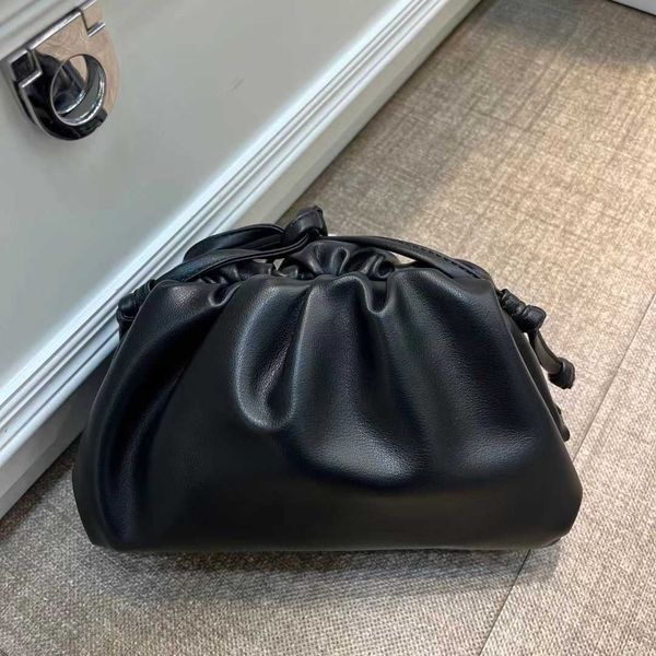 venetas botegas purse pouch designer bags womens bag intrecciato luxury dumpling net red same style hand versatile one shoulder messenger e4
venetas botegas purse pouch designer bags womens bag intrecciato luxury dumpling net red same style hand versatile one shoulder messenger e4