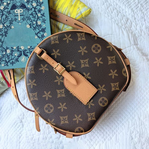 shoulder bag m45647 petite boite chapeau boite 2size women men luxury designers handbags tote fashion genuine leather clutch bag cross body
shoulder bag m45647 petite boite chapeau boite 2size women men luxury designers handbags tote fashion genuine leather clutch bag cross body