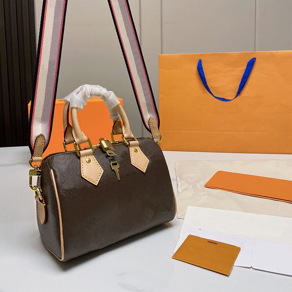 fashion crossbody bags designer men women leather luxury shoulder bag classic print pillow handbags lady elegant cluthes cross body bags
fashion crossbody bags designer men women leather luxury shoulder bag classic print pillow handbags lady elegant cluthes cross body bags