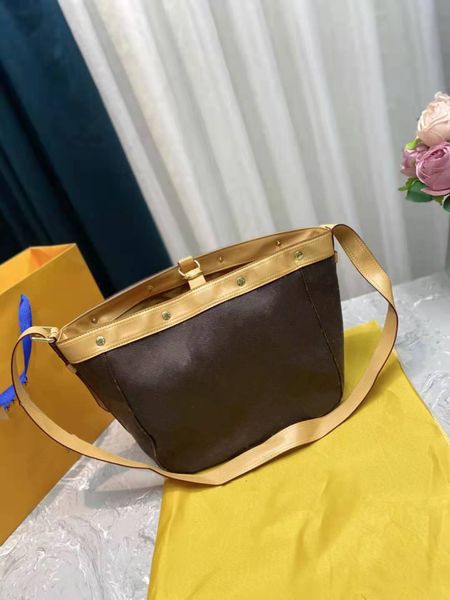 designer tote bag printed shopping old flower leather backpack handbag single shoulder beach bags woman ladies purses handbags women totes
designer tote bag printed shopping old flower leather backpack handbag single shoulder beach bags woman ladies purses handbags women totes