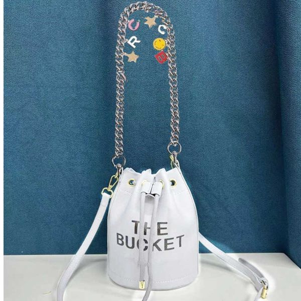 the bucket bags with chain womens handbags 2023 new fashion designer shoulder bags small messager bag, Red;black
the bucket bags with chain womens handbags 2023 new fashion designer shoulder bags small messager bag, Red;black