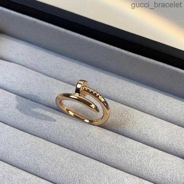 designer rings simple fashion letters men and women couple rings titanium steel 18k gold plated ring non-fading anti-allergy holiday gift lu, Silver
designer rings simple fashion letters men and women couple rings titanium steel 18k gold plated ring non-fading anti-allergy holiday gift lu, Silver