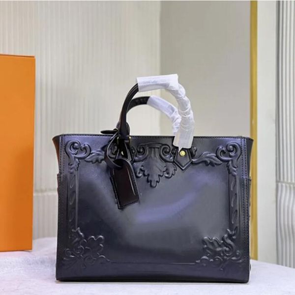 designer tote bag cowhide sac plat embossed handbags women shoulder totes bags luxury shopping bags genuine leather side pockets gold hardwa
designer tote bag cowhide sac plat embossed handbags women shoulder totes bags luxury shopping bags genuine leather side pockets gold hardwa