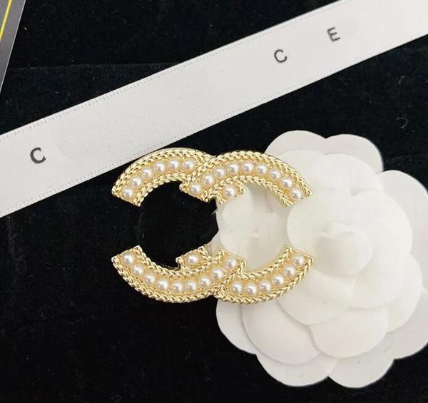 fashion 23ss brand letter designer channel brooches high-quality letters lapel pins crystal rhinestone pin wedding metal jewerlry accessorie, Gray
fashion 23ss brand letter designer channel brooches high-quality letters lapel pins crystal rhinestone pin wedding metal jewerlry accessorie, Gray