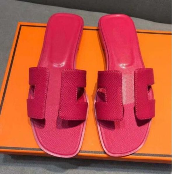 35-42 luxury designer leather ladies sandals summer flat shoes fashion beach women slippers h letter drag shoes designer shoes designer slip, Black
35-42 luxury designer leather ladies sandals summer flat shoes fashion beach women slippers h letter drag shoes designer shoes designer slip, Black