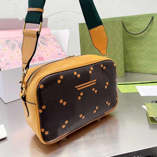 yellow crossbody camera bag women handbags purse shoulder bags genuine leather classic letters red green strap co-branded wallets
yellow crossbody camera bag women handbags purse shoulder bags genuine leather classic letters red green strap co-branded wallets
