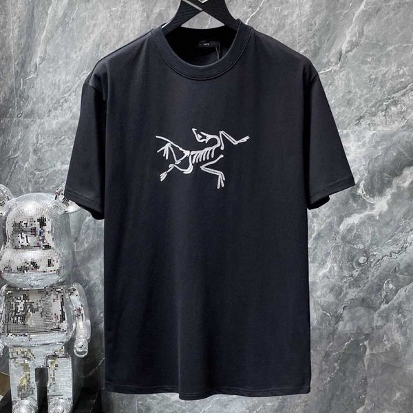 arc t shirt for men arcterxy tees fashion brand silver wiping printing vertical version new 2023 summer men's loose sports casual t shi, White;black
arc t shirt for men arcterxy tees fashion brand silver wiping printing vertical version new 2023 summer men's loose sports casual t shi, White;black