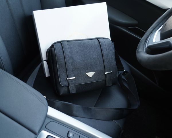 cross body designer 2023 messenger bags for women men large camera bag leather zip matching casual wide strap black
cross body designer 2023 messenger bags for women men large camera bag leather zip matching casual wide strap black