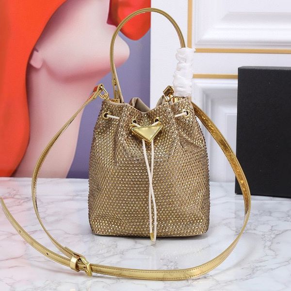 bling bling crystals bucket bag mini crossbody bags drawstring handbag shining evening bag fashion triangle purse adjustable strap totes sho
bling bling crystals bucket bag mini crossbody bags drawstring handbag shining evening bag fashion triangle purse adjustable strap totes sho
