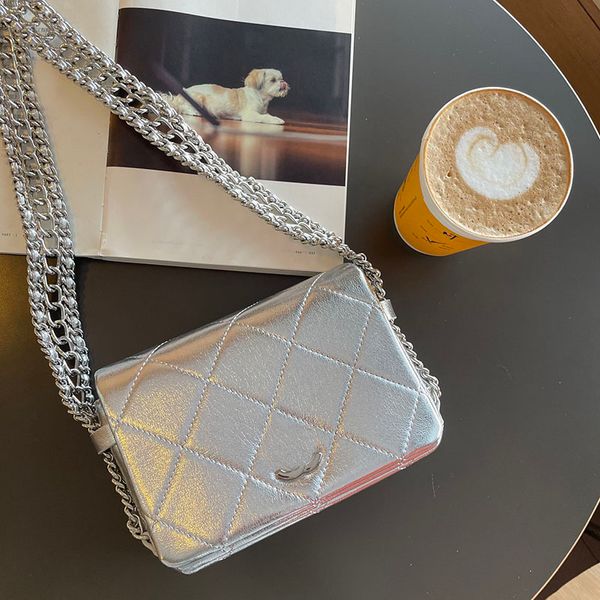 women designer mini flap shoulder bag calfskin leather silver metal hardware wide chain strap diamond lattice turn lock luxury handbag fashi
women designer mini flap shoulder bag calfskin leather silver metal hardware wide chain strap diamond lattice turn lock luxury handbag fashi