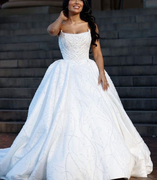 elegant ball gown wedding dresses bateau sleeveless sequins appliques diamonds beaded floor length 3d lace ruffles zipper bridal gowns plus, White
elegant ball gown wedding dresses bateau sleeveless sequins appliques diamonds beaded floor length 3d lace ruffles zipper bridal gowns plus, White