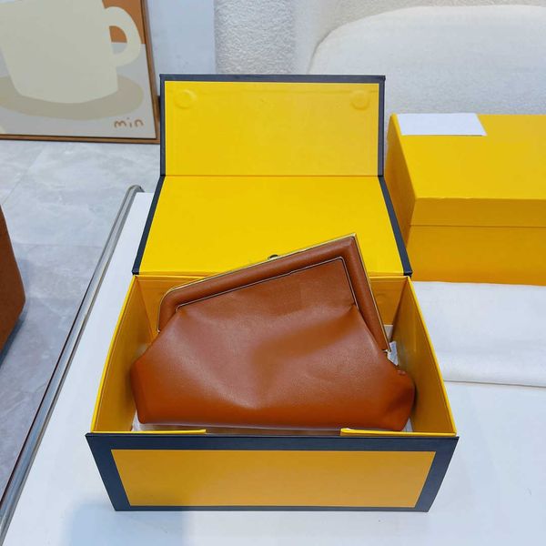 f print shoulder bags womens designer bag classic clip pouch cloud bag women crossbody bags designer cross body handbag fashion letter coin
f print shoulder bags womens designer bag classic clip pouch cloud bag women crossbody bags designer cross body handbag fashion letter coin