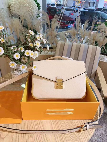 female bag color matching messenger worn genuine leather purses handbags handbag printing girls women shoulder bags high quality
female bag color matching messenger worn genuine leather purses handbags handbag printing girls women shoulder bags high quality