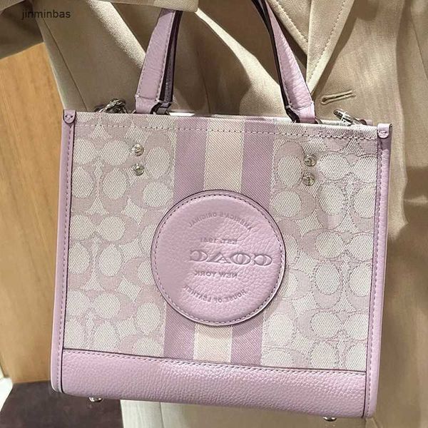2023new fashion bags 70% factory direct sales wholesale retail2022 new taro purple dempsey canvas jacquard shopping bag field tote vertical
2023new fashion bags 70% factory direct sales wholesale retail2022 new taro purple dempsey canvas jacquard shopping bag field tote vertical