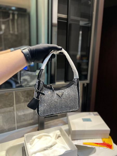 diamonds 5a shoulder bag new pattern nylon handbags selling women luxurys fashion designers bags classic ladies bags totes bags 8 colour
diamonds 5a shoulder bag new pattern nylon handbags selling women luxurys fashion designers bags classic ladies bags totes bags 8 colour