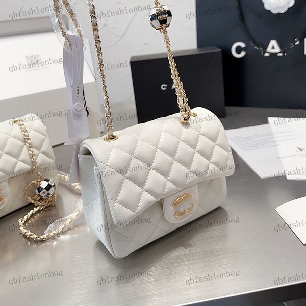 classic mini clamshell bag shoulder bag spread seam ringer metal hardware pearl chain gold ball football pendant designer portable diagonal
classic mini clamshell bag shoulder bag spread seam ringer metal hardware pearl chain gold ball football pendant designer portable diagonal