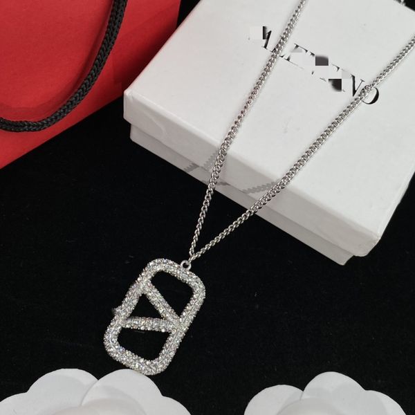 2023 necklace designer for women stud luxury gold heart shape pearl crystal gold double v letter jewelry necklace, Black
2023 necklace designer for women stud luxury gold heart shape pearl crystal gold double v letter jewelry necklace, Black