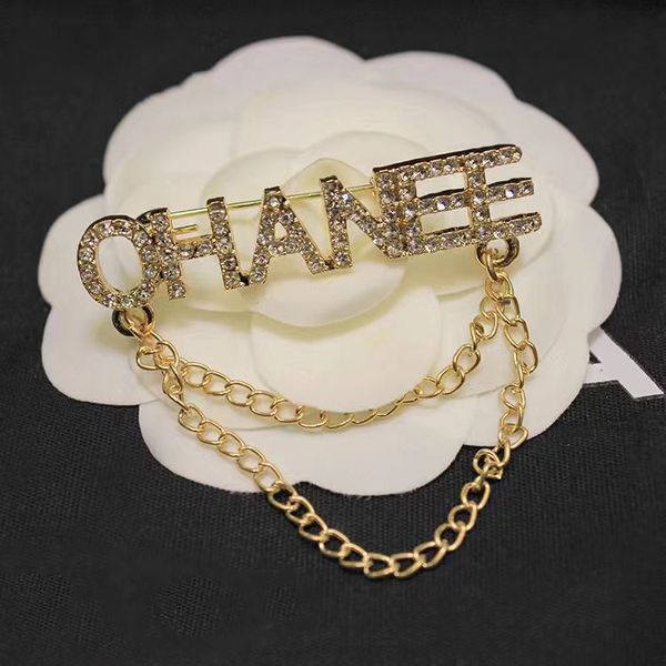 double letter brooch luxury classic designer brand brooches gold plated chain for women charm wedding gift party jewelry accessorie, Gray
double letter brooch luxury classic designer brand brooches gold plated chain for women charm wedding gift party jewelry accessorie, Gray