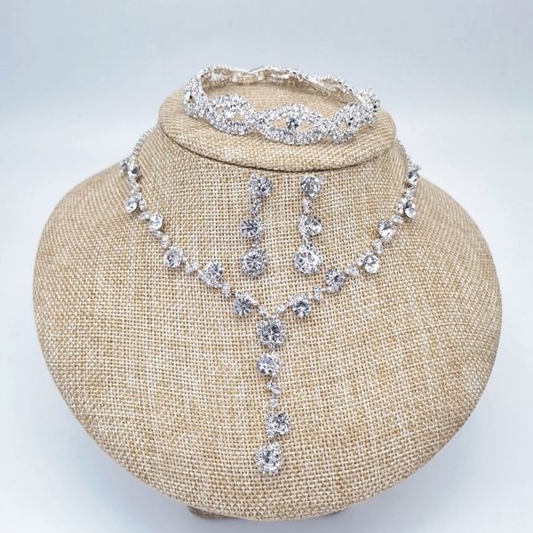 necklace earring bracelet suit inlaid zircon rhinestone twinkle decorate adjeustable length necklace non fading new styles women wedding par, Silver
necklace earring bracelet suit inlaid zircon rhinestone twinkle decorate adjeustable length necklace non fading new styles women wedding par, Silver