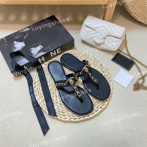 designer chevron interlocking 2c buckle chain sandal women thong slipper summer casual woman flip flops beach luxury flat rubber slides plat, Black
designer chevron interlocking 2c buckle chain sandal women thong slipper summer casual woman flip flops beach luxury flat rubber slides plat, Black