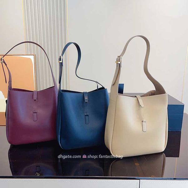 female crossbody handbag bucket bag shoulder bag women's bag retro versatile cell phone bag
female crossbody handbag bucket bag shoulder bag women's bag retro versatile cell phone bag