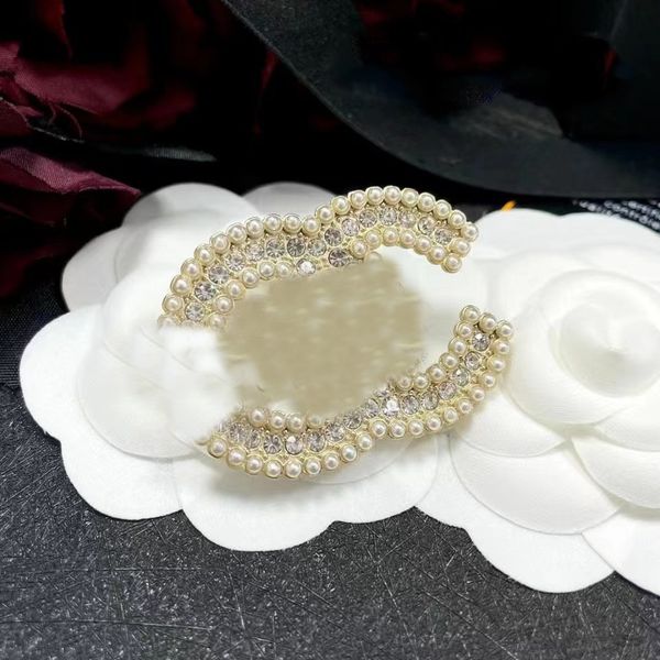 luxury grace c letter brooch designer brand brooches double pearl diamond for women charm wedding gift party jewelry accessorie, Gray
luxury grace c letter brooch designer brand brooches double pearl diamond for women charm wedding gift party jewelry accessorie, Gray