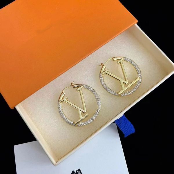new l circle letter hoop huggie stud female 4cm full of drill retro earrings brass material 925 silver needle simple and generous, Golden;silver
new l circle letter hoop huggie stud female 4cm full of drill retro earrings brass material 925 silver needle simple and generous, Golden;silver