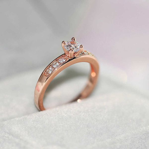 band rings zhouyang ring for women classic style 4 claws cubic zirconia rose gold color wedding engagement gift fashion jewelry r592 r682 aa, Silver
band rings zhouyang ring for women classic style 4 claws cubic zirconia rose gold color wedding engagement gift fashion jewelry r592 r682 aa, Silver