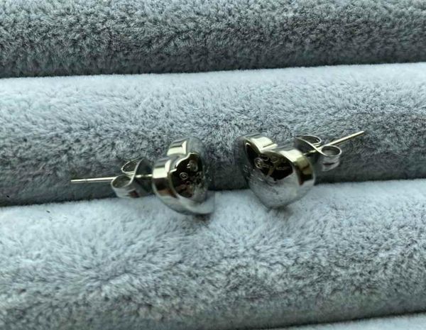 2021 high polished trendy style women studs titanium steel 3 colors lover heart designer earrings cute size fashion jewelry wholes9393444, Golden;silver
2021 high polished trendy style women studs titanium steel 3 colors lover heart designer earrings cute size fashion jewelry wholes9393444, Golden;silver
