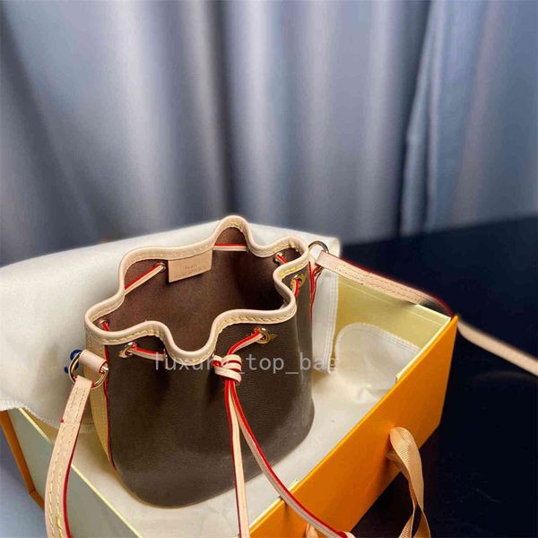 5a women shoulder bags shandbags mini luxury classic sturdy stylish bucket bag coated canvas iconic shape drawstring closure adjustable leat
5a women shoulder bags shandbags mini luxury classic sturdy stylish bucket bag coated canvas iconic shape drawstring closure adjustable leat