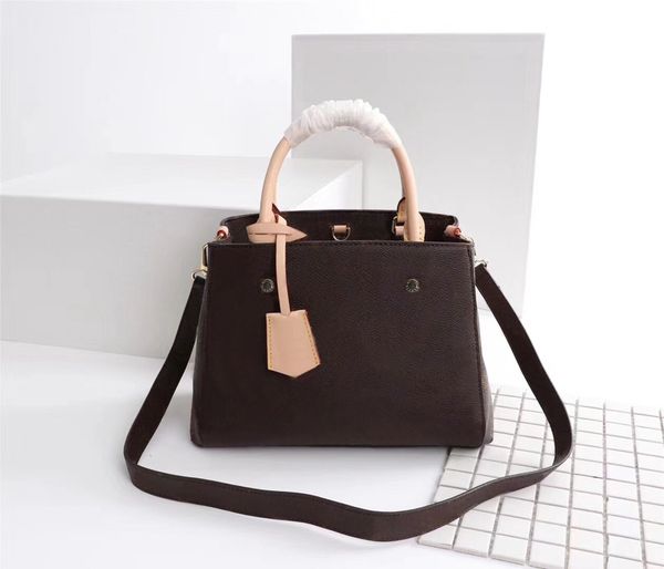 fashion designer totes luxury handbags womens empreinte bb shoulder bags quality leather shopping bag monogrames crossbody ladies original
fashion designer totes luxury handbags womens empreinte bb shoulder bags quality leather shopping bag monogrames crossbody ladies original