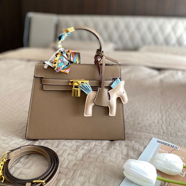 women's leather shoulder bag leather lock flap handbag black pocket twisted women crossbody bags shopping bag hobo handbags special off
women's leather shoulder bag leather lock flap handbag black pocket twisted women crossbody bags shopping bag hobo handbags special off