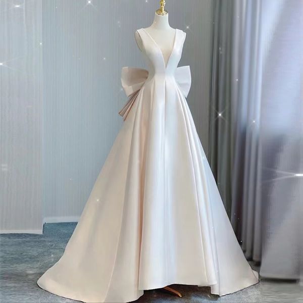 elegant beaded lace wedding dresses mermaid bridal gowns with detachable train v neck applique ivory satin bride dress vestios de novia brid, White
elegant beaded lace wedding dresses mermaid bridal gowns with detachable train v neck applique ivory satin bride dress vestios de novia brid, White