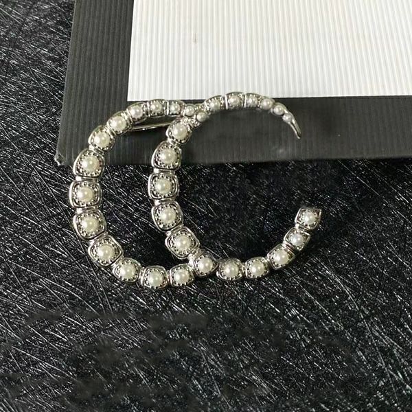 luxury simple style diamond brooch gold plated brand letter designer brooches for women charm wedding gift jewelry accessorie, Gray
luxury simple style diamond brooch gold plated brand letter designer brooches for women charm wedding gift jewelry accessorie, Gray