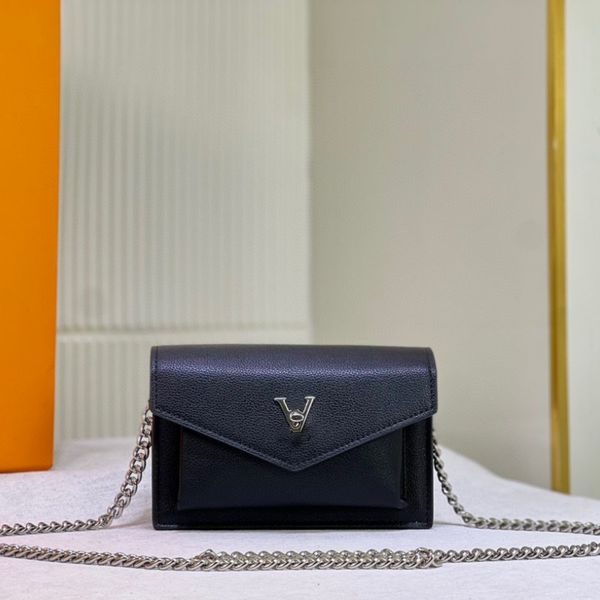 new women's envelope bag designer one shoulder bag leather handbag iconic twist lock letter metal design going out banquet party fashio
new women's envelope bag designer one shoulder bag leather handbag iconic twist lock letter metal design going out banquet party fashio
