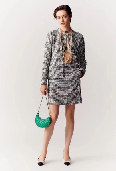 chan new 2023 spring women's brand jacket ootd fashion high-end autumn winter sequins logo tweed coat leisure spring coats cardigan bir, Black;brown
chan new 2023 spring women's brand jacket ootd fashion high-end autumn winter sequins logo tweed coat leisure spring coats cardigan bir, Black;brown