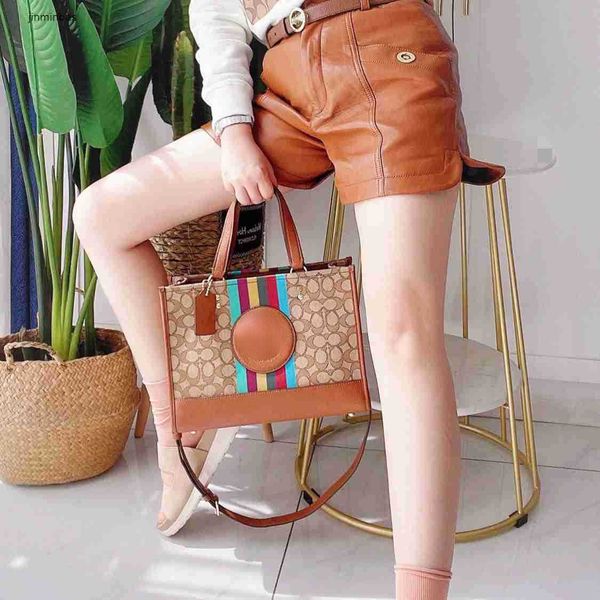 2023 new fashion bag 70% factory direct wholesale retail 2023 new contrast striped jacquard tote bag magnetic snap shopping
2023 new fashion bag 70% factory direct wholesale retail 2023 new contrast striped jacquard tote bag magnetic snap shopping