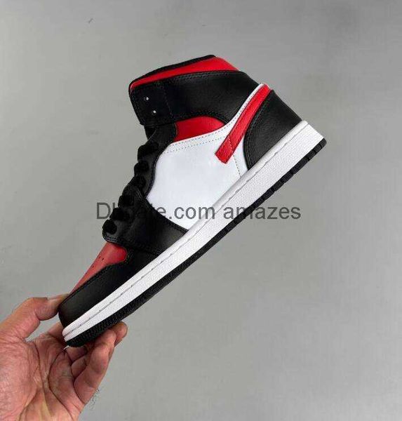 2022 basketball shoes 1 mid white black red 554724-079 mens womens white black red sports shoes sneakers shoes for size eur 36-45
2022 basketball shoes 1 mid white black red 554724-079 mens womens white black red sports shoes sneakers shoes for size eur 36-45