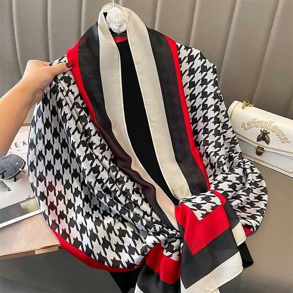 sarongs 2023 new women silk winter scarf luxury design print lady beach shawl scarves fashion smooth foulard female hijab p230323, Blue;gray
sarongs 2023 new women silk winter scarf luxury design print lady beach shawl scarves fashion smooth foulard female hijab p230323, Blue;gray