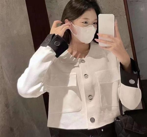 designer women's jackets luxury letters designers gold button short single breasted outerwear coats fashion brand apparel, Black;brown
designer women's jackets luxury letters designers gold button short single breasted outerwear coats fashion brand apparel, Black;brown