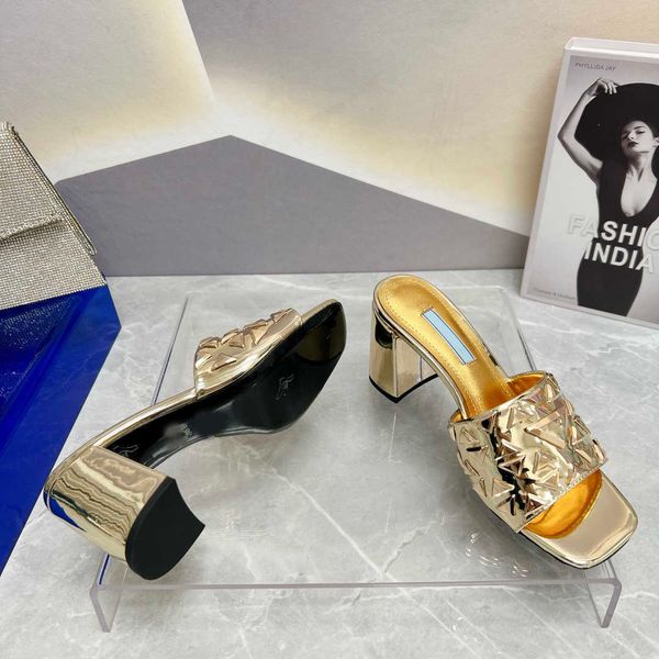 medium thick chunky heel women's slippers sandals classic triangle buckle decoration luxury designer mule street style factory shoes sl, Black
medium thick chunky heel women's slippers sandals classic triangle buckle decoration luxury designer mule street style factory shoes sl, Black