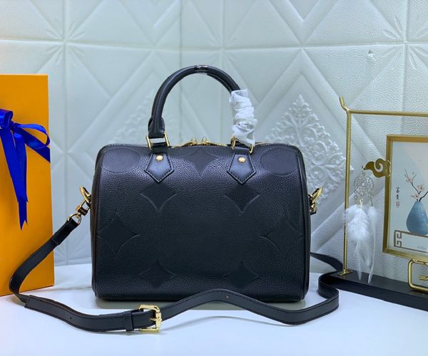 fashion designers women handbags shoulder bags luxurys lady crossbody highs quality classic flower letter leather messenger purses chains ma
fashion designers women handbags shoulder bags luxurys lady crossbody highs quality classic flower letter leather messenger purses chains ma